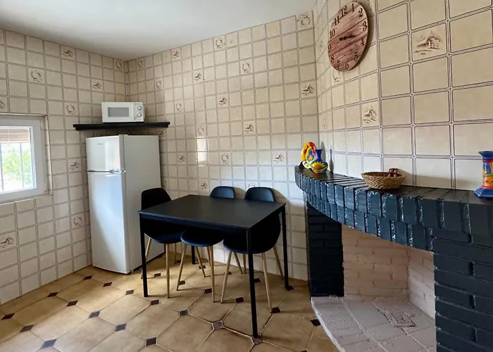 La Granja De Juli Ледесма